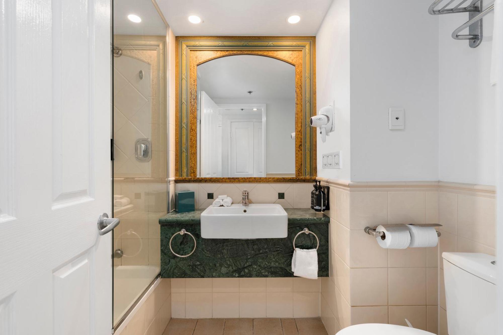 Legends Apartments - Qstay Gold Coast Ngoại thất bức ảnh