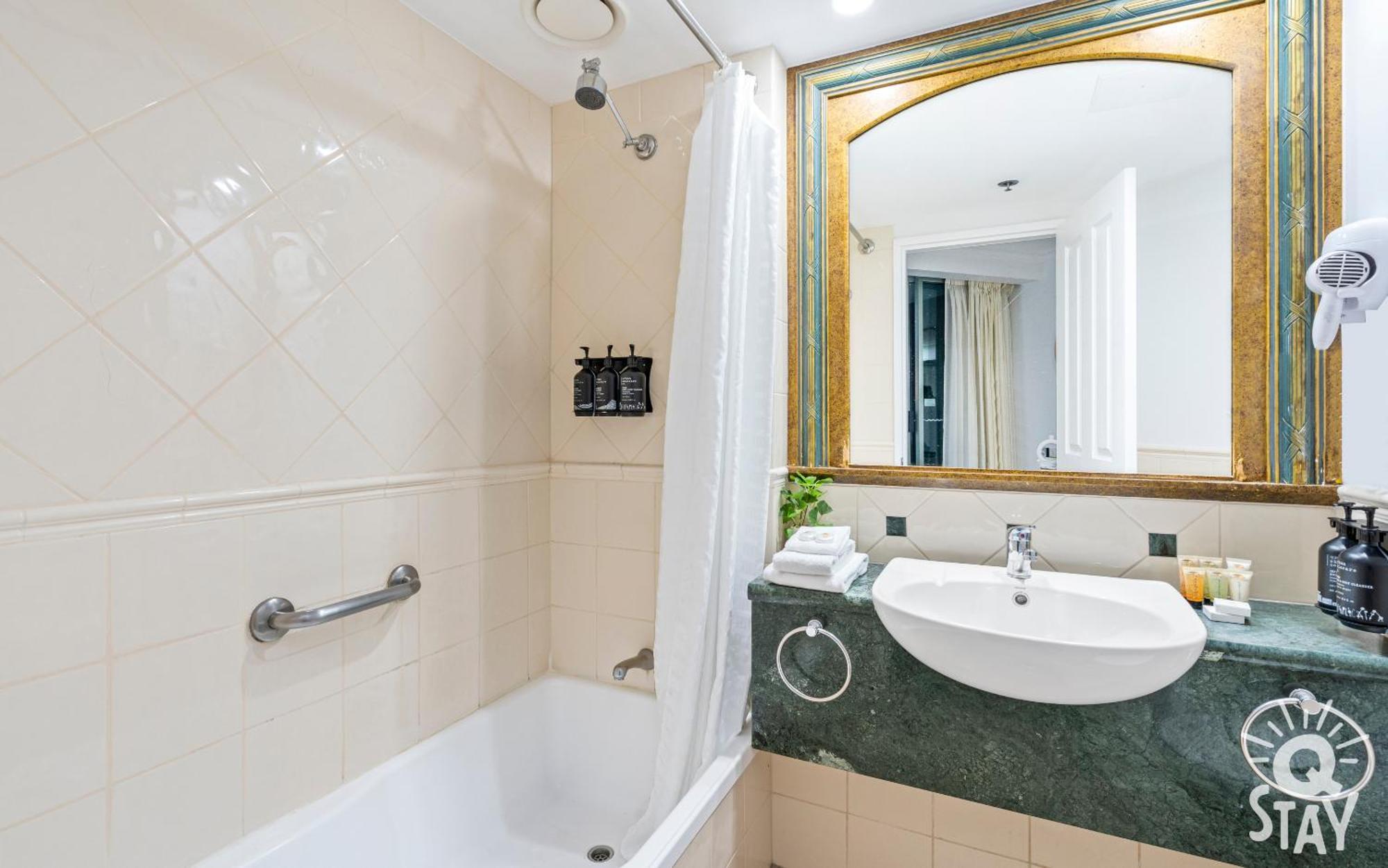 Legends Apartments - Qstay Gold Coast Ngoại thất bức ảnh